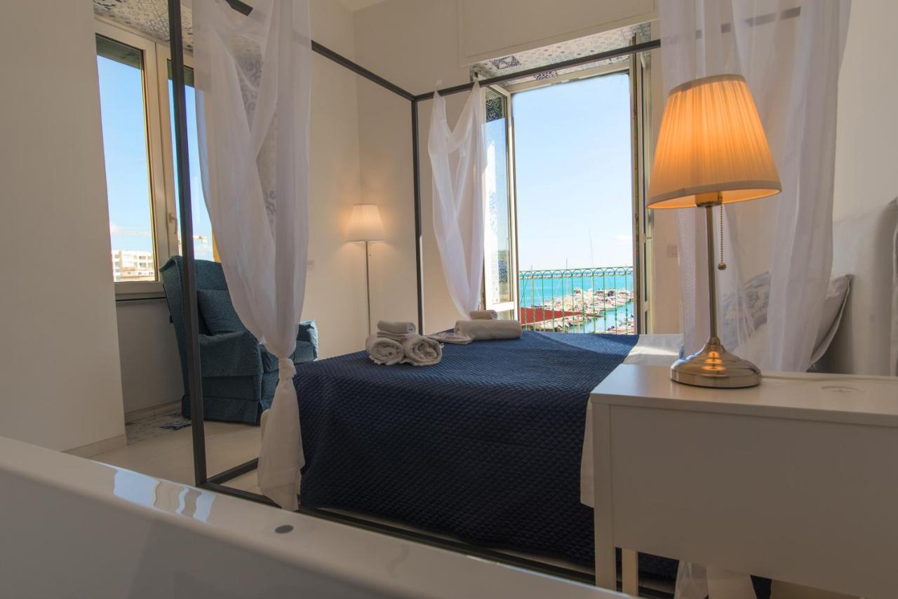 Relais Mareluna - Luxury Apartments Salerno Luaran gambar